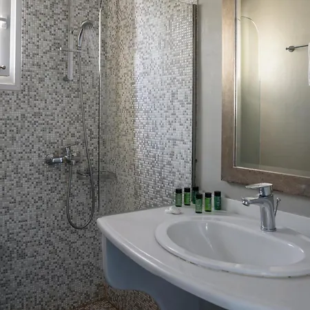 Отель Alesahne Камари