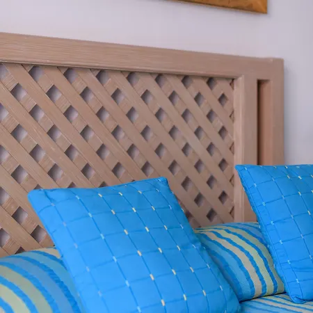 Alesahne Hotell Kamári