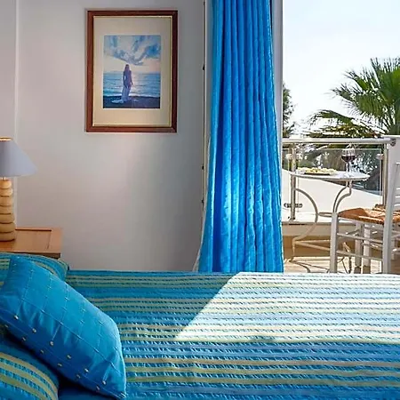 Hotel Alesahne Kamári