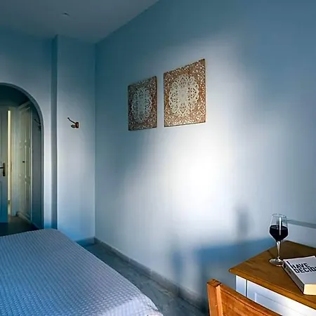 Alesahne Hotel Kamári