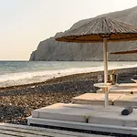 Alesahne Hotel Kamári