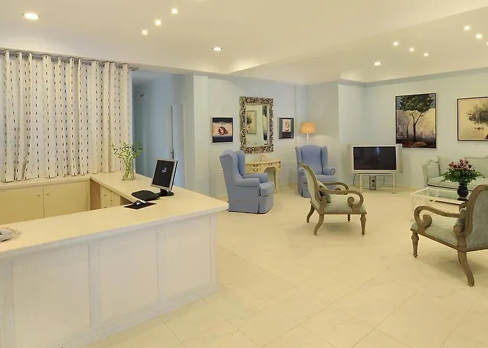 Hotel Alesahne Kamári